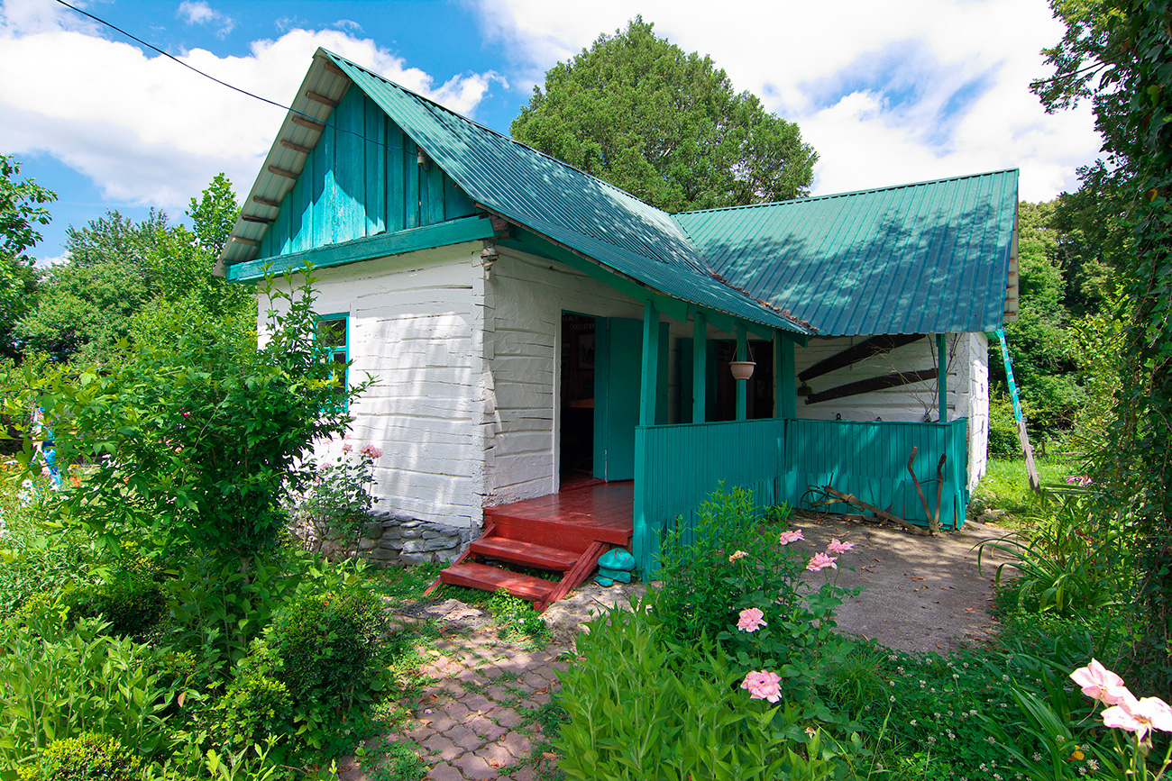 How the world's most northern tea grows in Russia's most southern